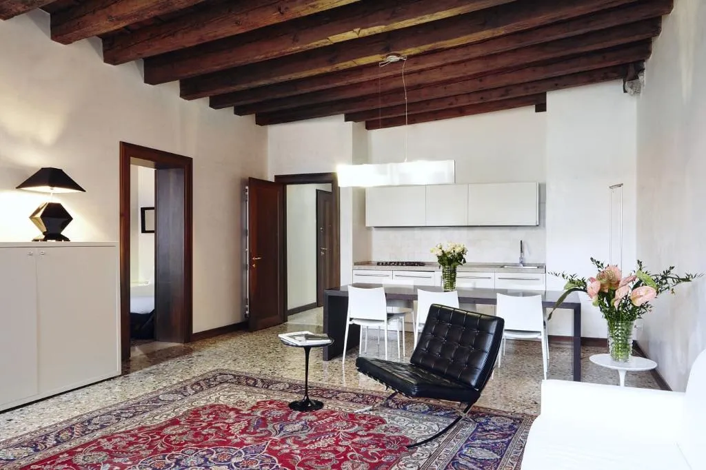 APARTMENT CITY VIEW ONE BEDROOM Room, Palazzo Paruta, Venice