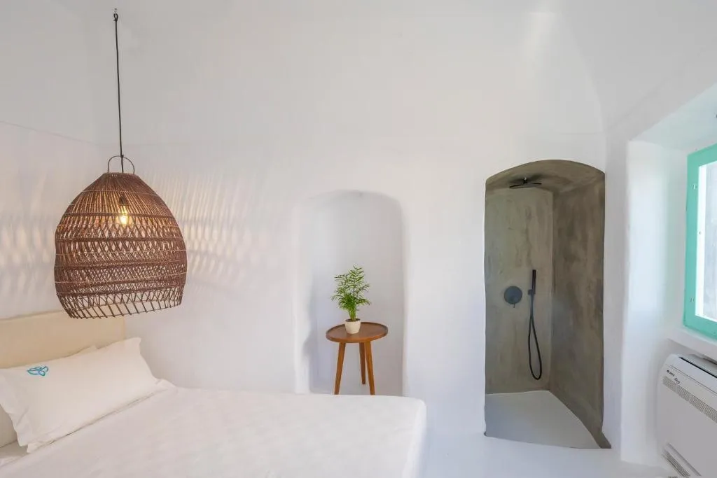DOUBLE SUPERIOR SEA VIEW Room, Sophia Luxury Suites, Santorini