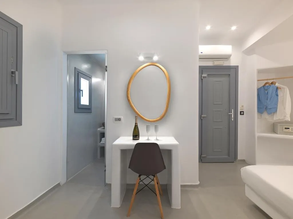 DOUBLE Accessible Room, Tatakis Design Hotel, Fira, Santorini