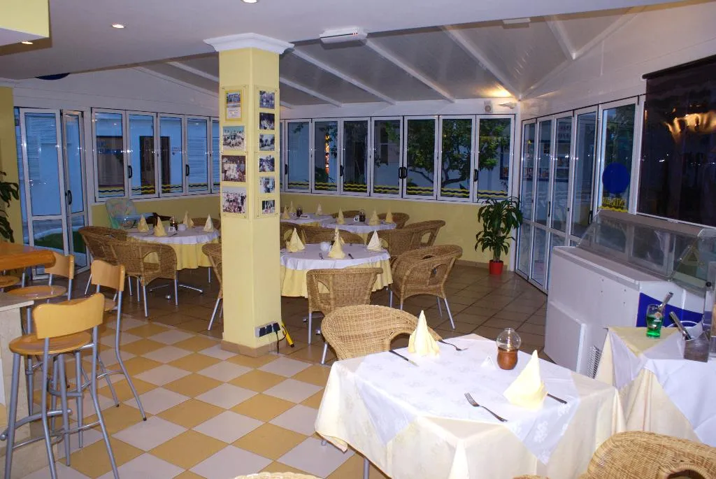 Restaurant, Hamilton Court, Menorca