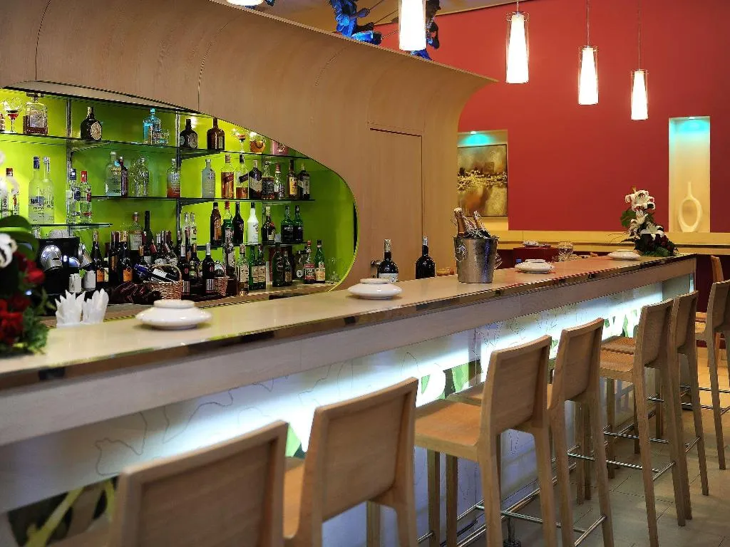 Bar, ibis Tanger City Center, Tangier