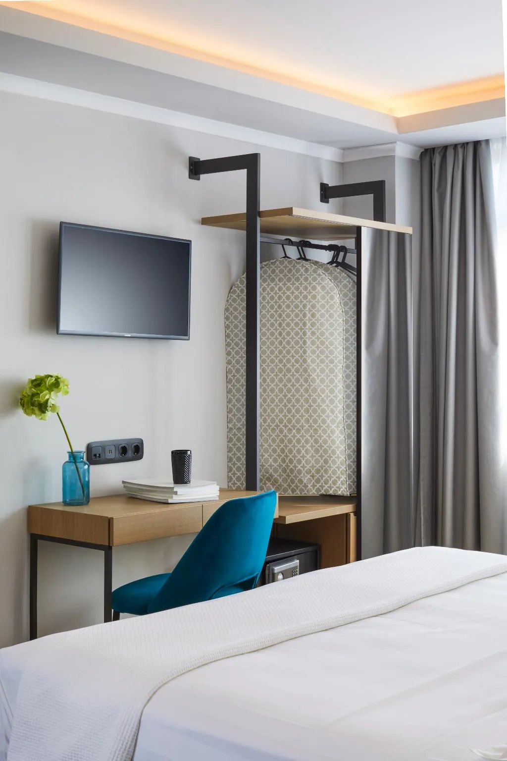 JUNIOR SUITE CAPACITY 3 Room, The Artist Athens, Athens