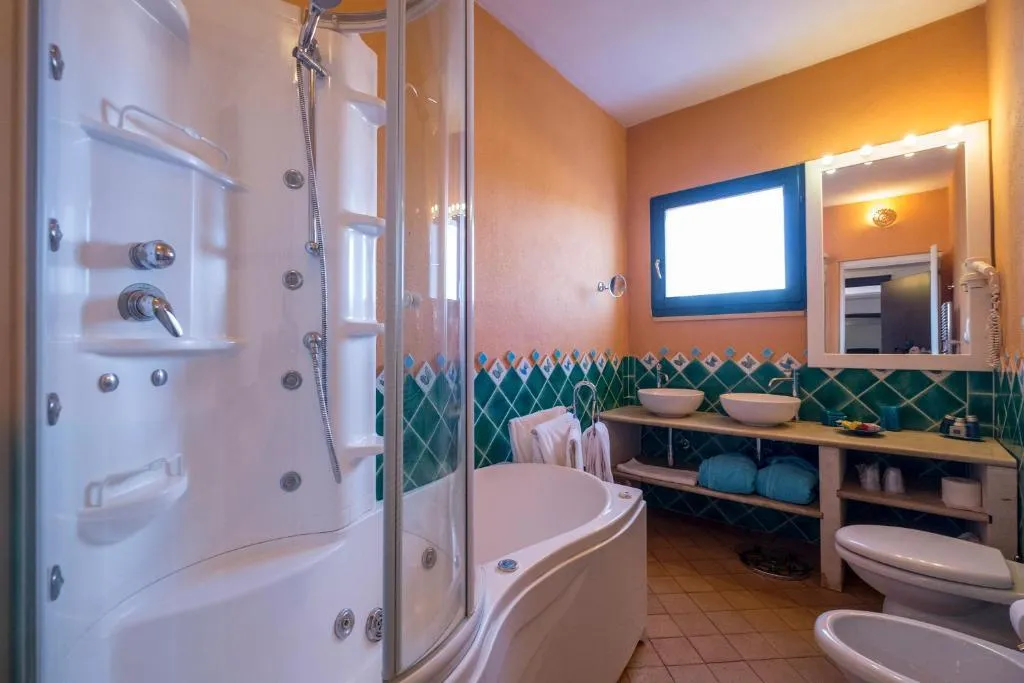 JUNIOR SUITE STANDARD Room, Su Gologone, Olbia