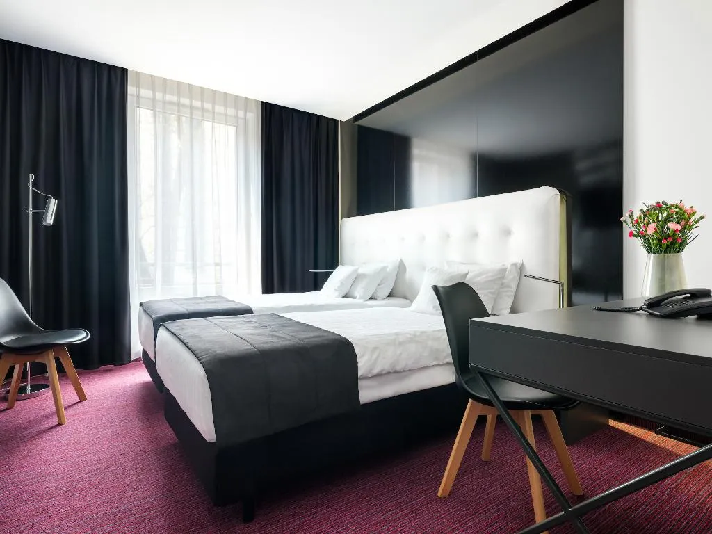 TWIN PREMIUM Room, Best Western Plus Krakow Old Town, Krakow