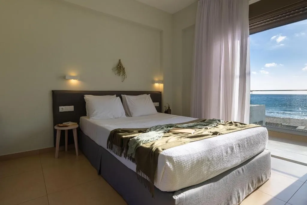Room, Blue Horizon, Crete