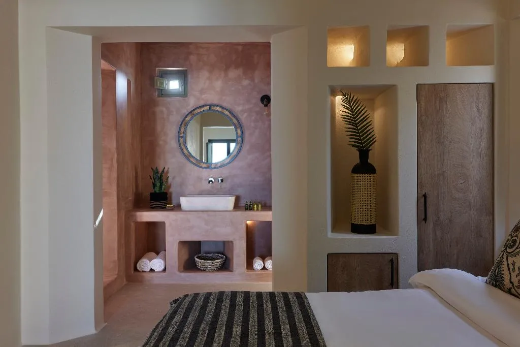 SUITE HONEYMOON Room, Aeon Suites by Mr and Mrs White, Santorini