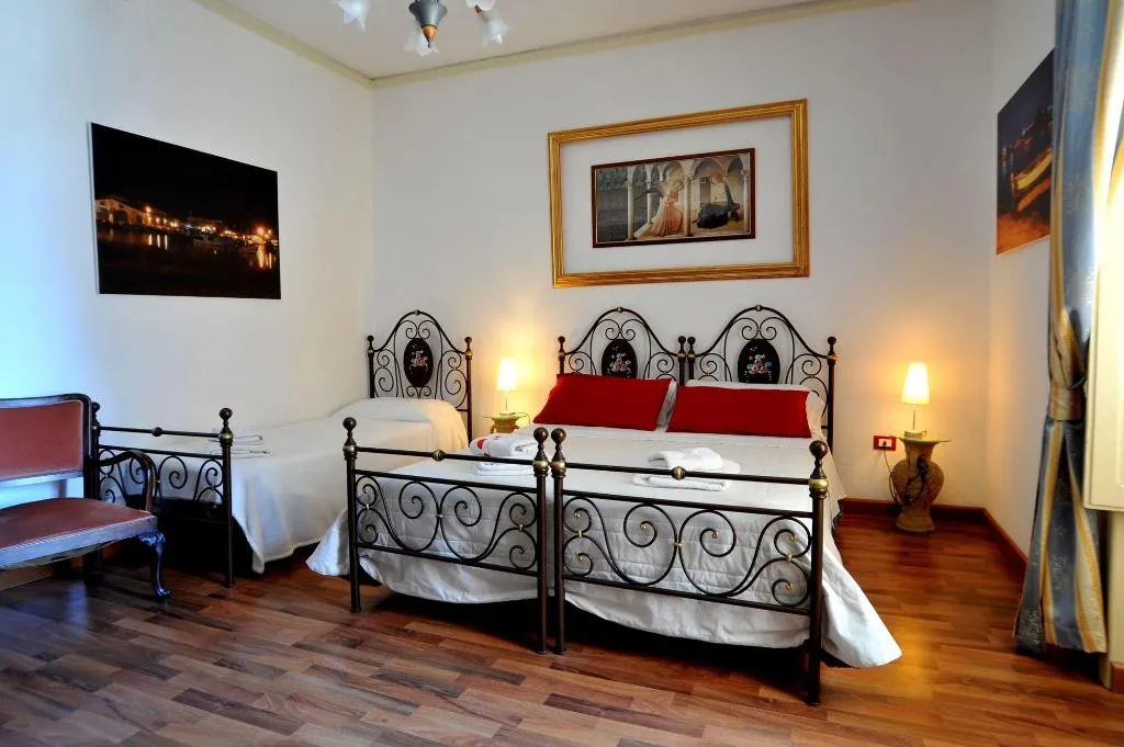 Room, Il Giardino Di Pietra, Catania