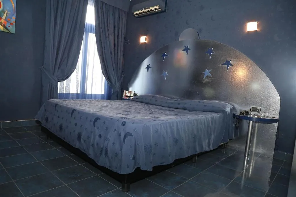 Room, Hotel Marcantonio, Naples
