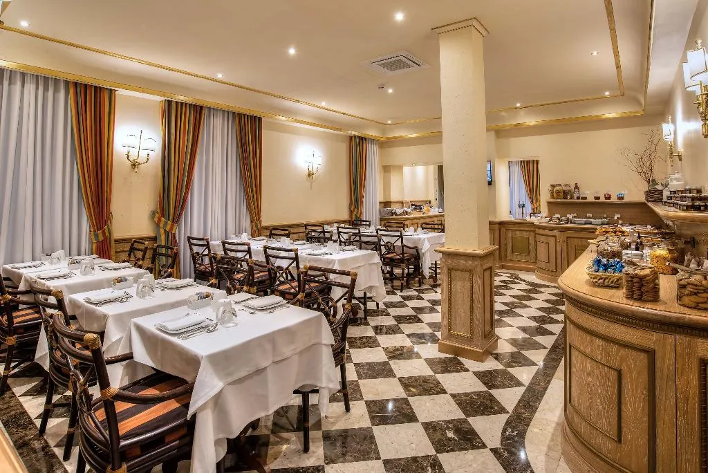 Restaurant, River Palace Hotel, Rome