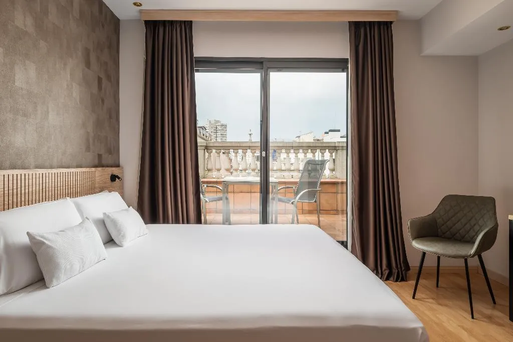 DOUBLE SUPERIOR WITH TERRACE Room, Petit Palace Eixample, Barcelona