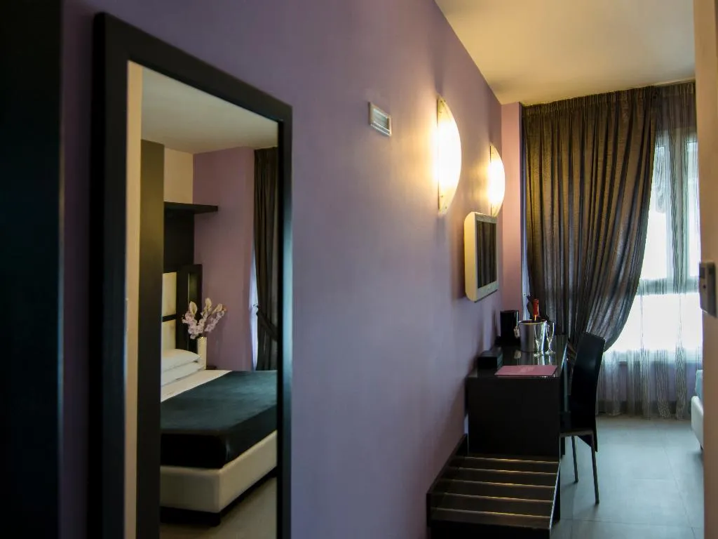 Double or Twin STANDARD Room, Golden Hotel srl, Naples