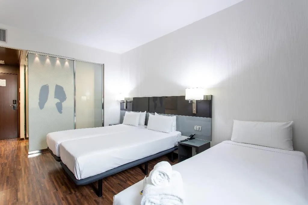 TRIPLE STANDARD Room, Ciudad de Mostoles, Madrid