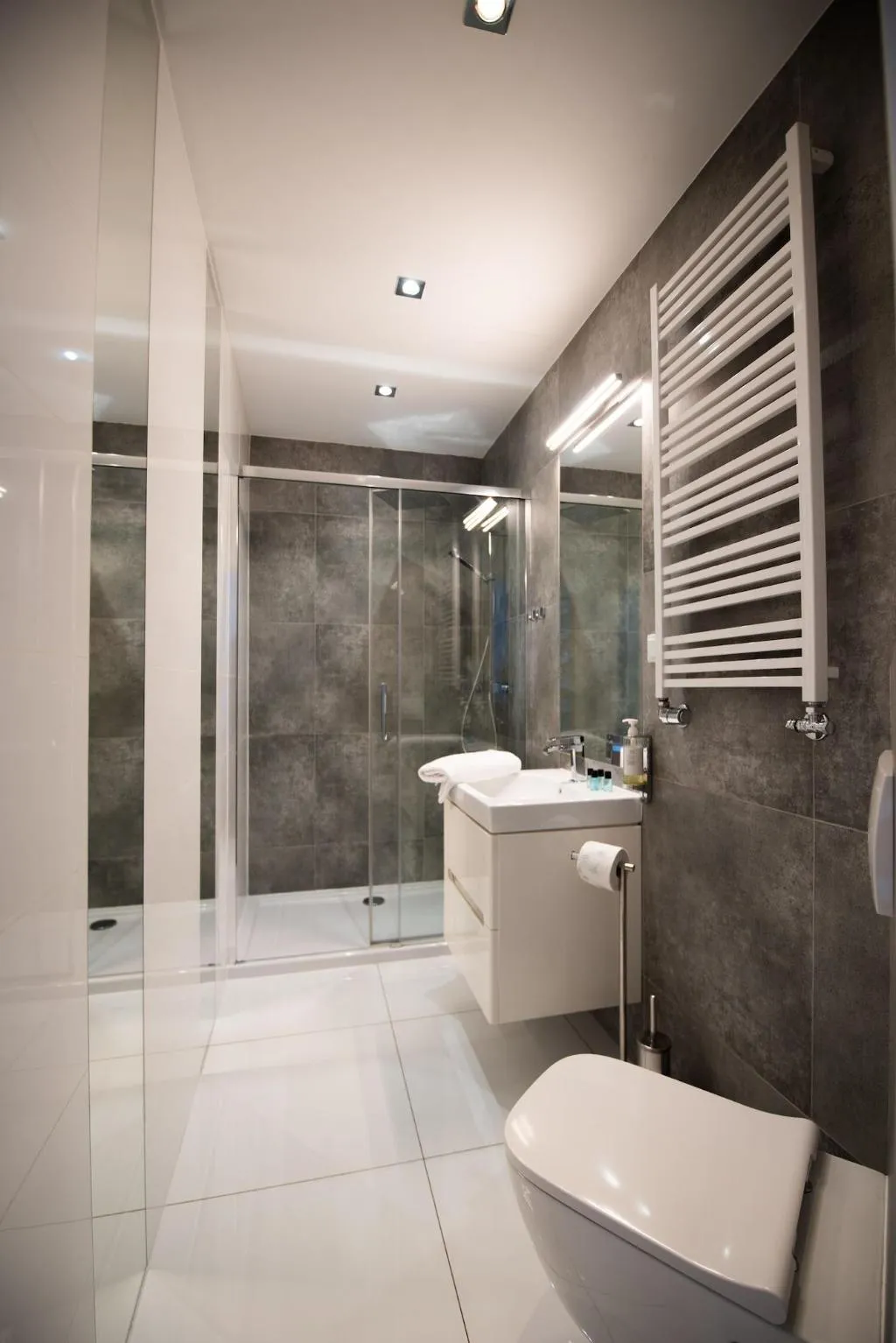Room, City Lights Apartments, Krakow