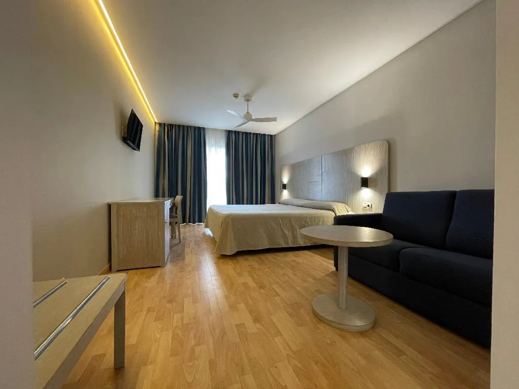 DOUBLE SINGLE USE GARDEN VIEW Room, AGH Canet, Valencia