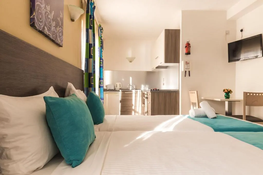 Room, Sunseeker Holiday Complex, Malta