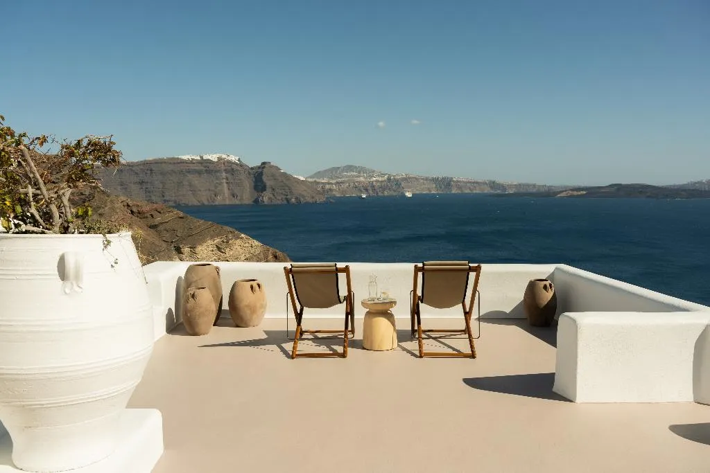 General view, Canaves Ena, Santorini