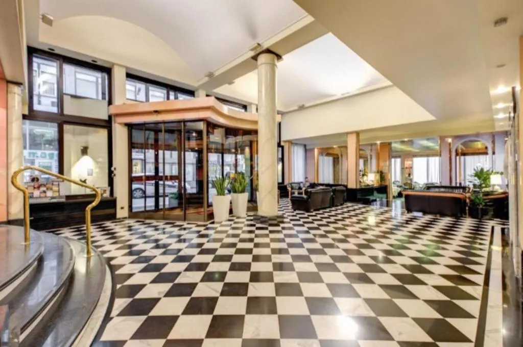 Lobby, Brunelleschi, Milan