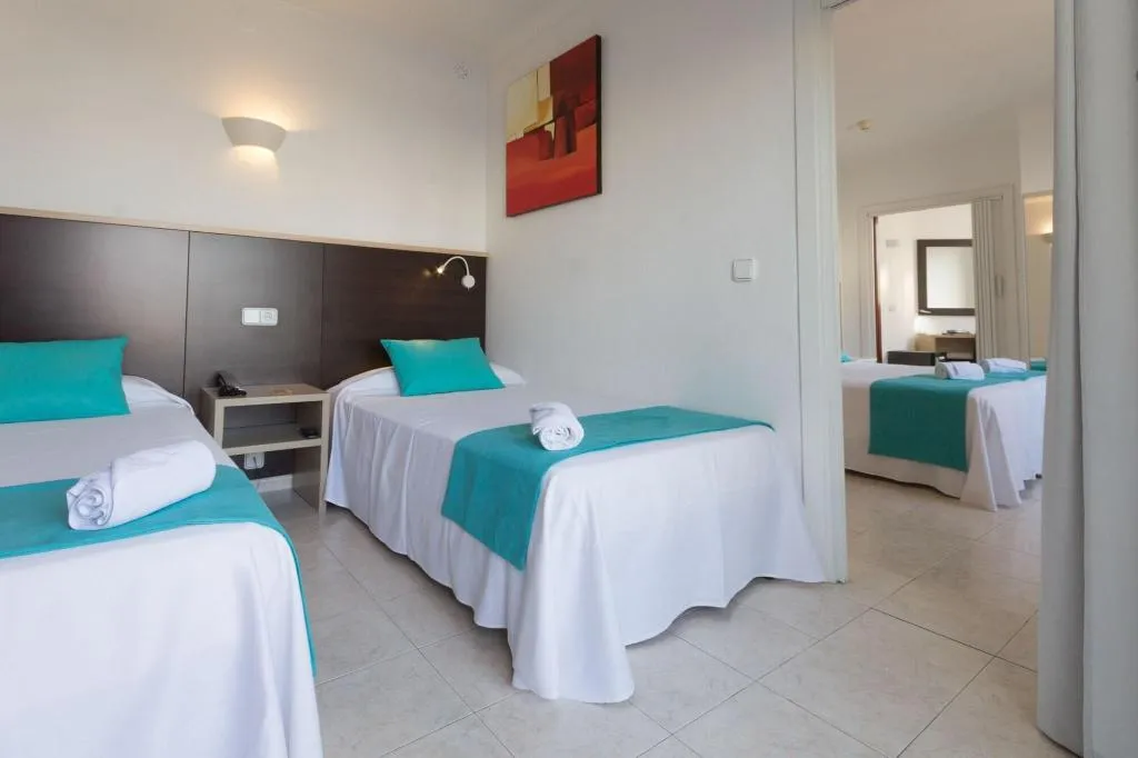 Room, Orosol, Ibiza