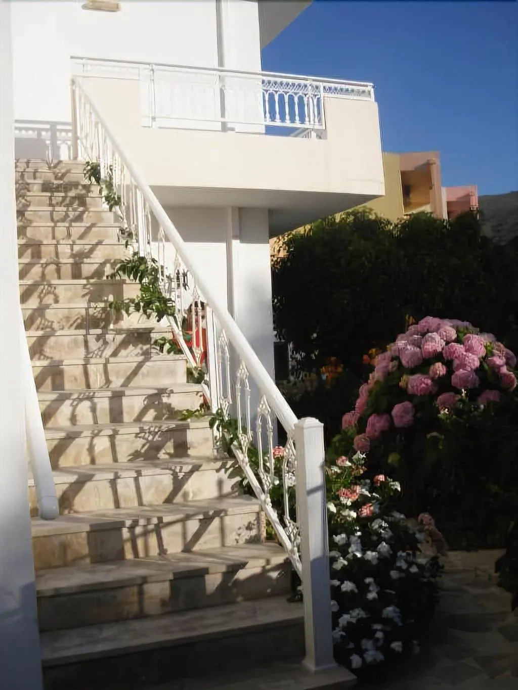Sports and Entertainment, Alexandra Rooms, Crete