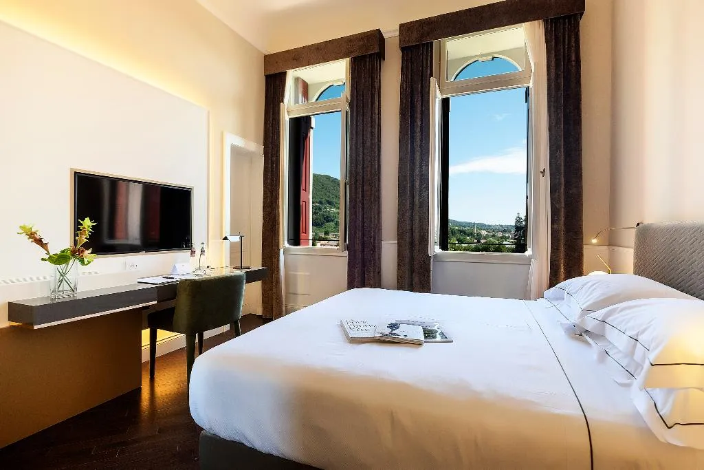 DOUBLE SINGLE USE DELUXE Room, Villa Soligo - Small Luxury Hotels of the World, Venice