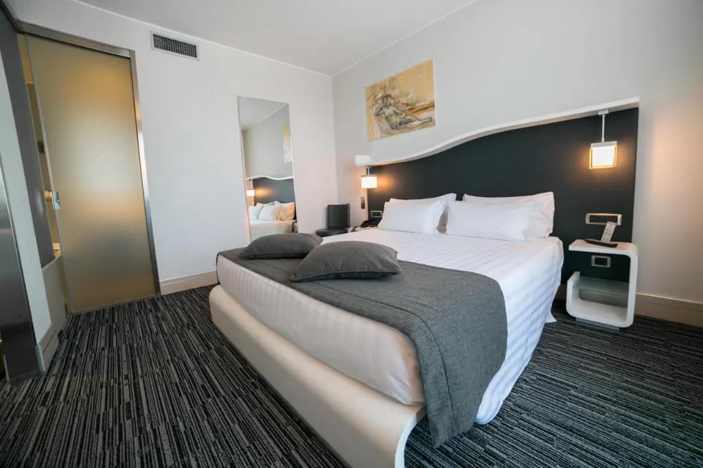 Double or Twin STANDARD Room, Best Western Premier Hotel Royal Santina, Rome