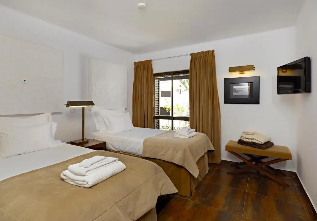 APARTMENT TWO BEDROOMS Room, São Rafael Holidays, Algarve