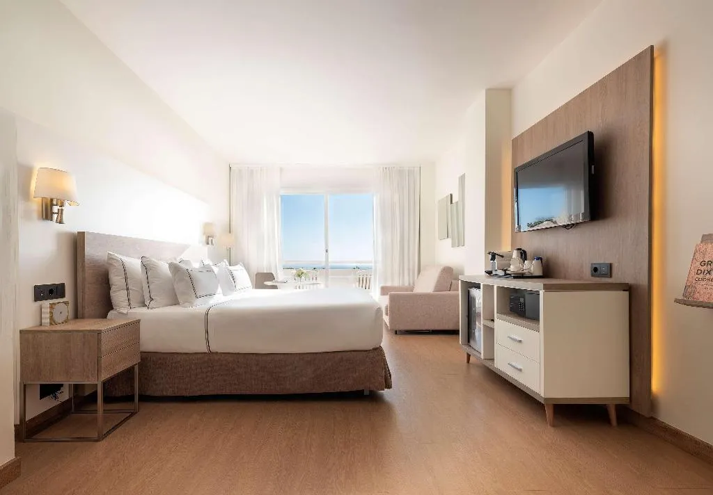 JUNIOR SUITE STANDARD Room, Melia Sitges, Costa Brava
