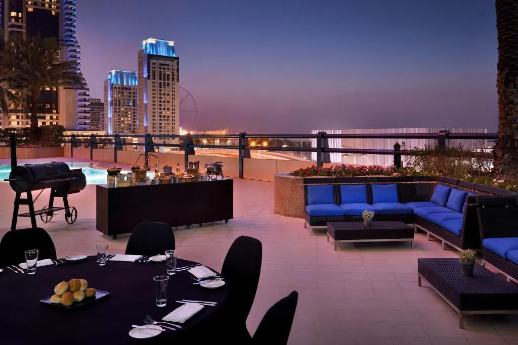 Terrace, Dubai Marriott Harbour Hotel & Suites, Dubai