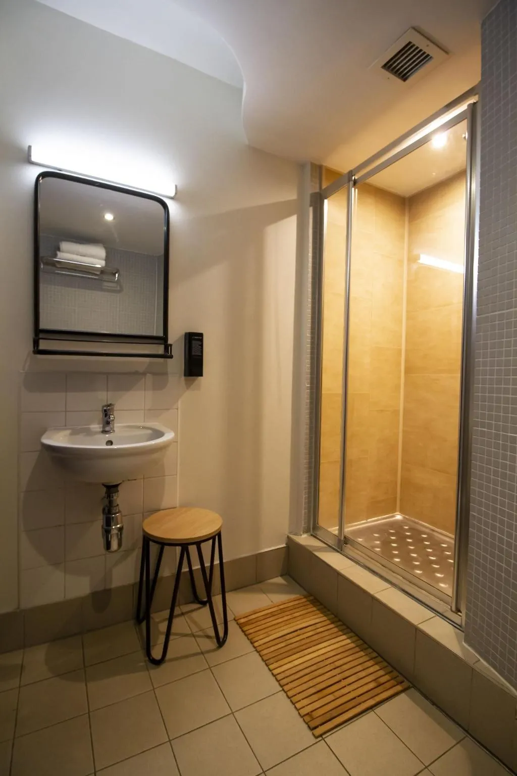 QUADRUPLE BUNK BED Room, Generator Dublin, Dublin