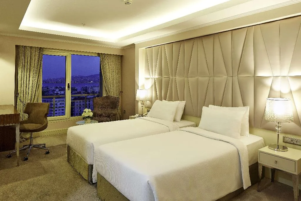 DOUBLE STANDARD Room, DoubleTree By Hilton Izmir Alsancak, Izmir