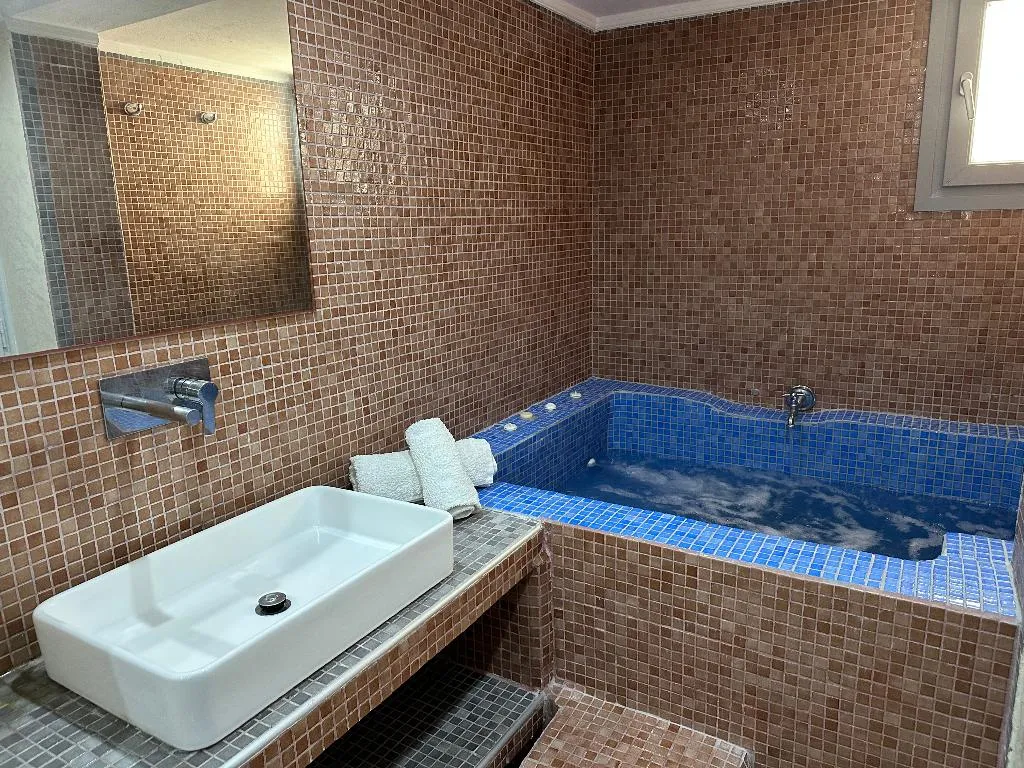 Room, Lucia Villas, Santorini