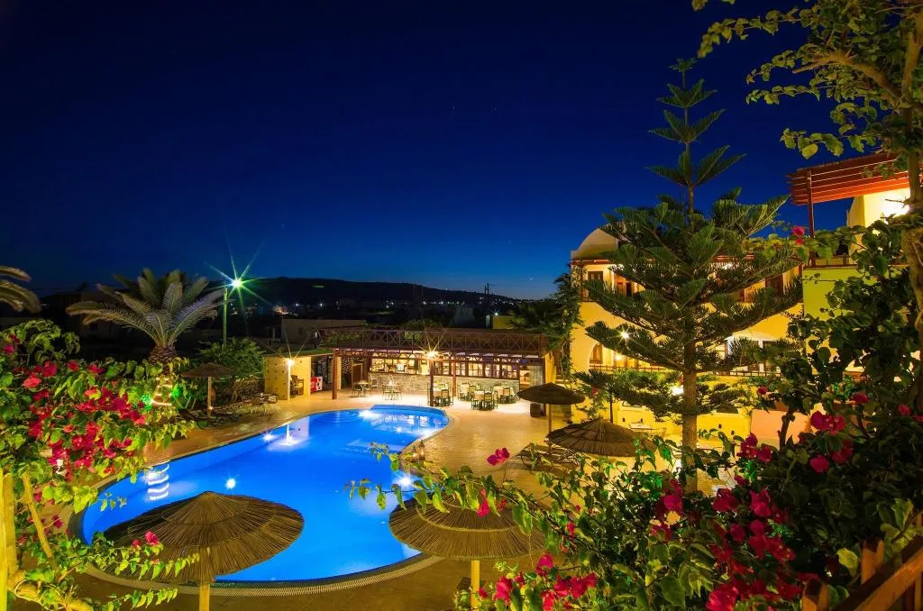 Pool, Smaragdi Hotel, Santorini