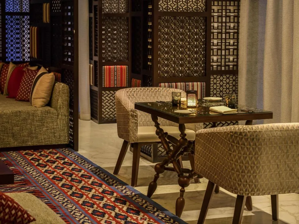 Restaurant, Grand Mercure Dubai City, Dubai