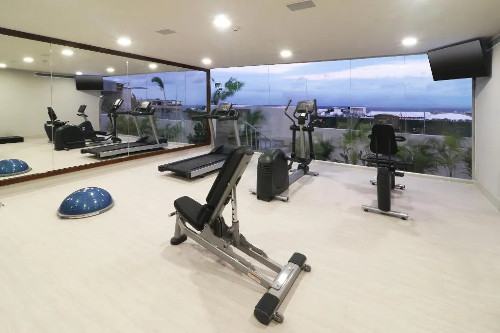 Sports and Entertainment, Holiday Inn Express Playa del Carmen, Playa Del Carmen