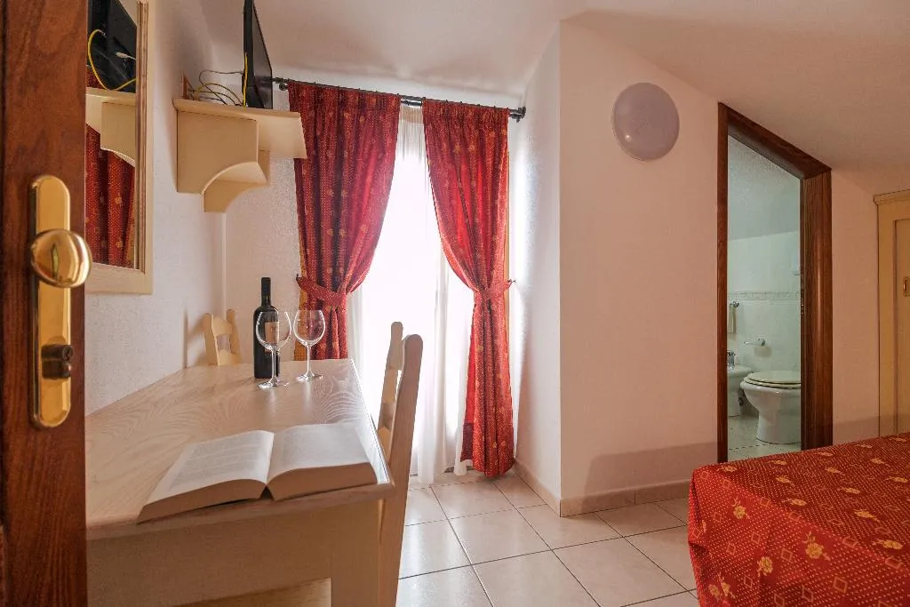 DOUBLE SINGLE USE STANDARD Room, Hotel San Francisco, Olbia
