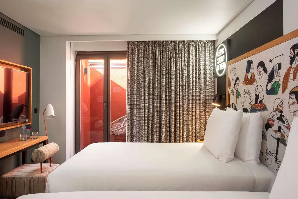 TWIN SUPERIOR Room, Se Catedral Hotel Porto, Tapestry Collection by Hi, Porto