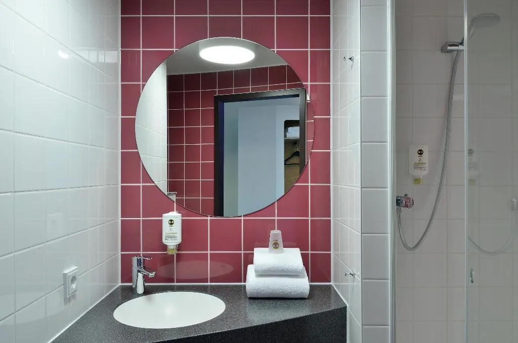 Room, B&B HOTEL Berlin-Alexanderplatz, Berlin