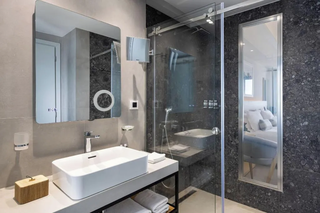 Room, Aeifos Boutique Hotel, Santorini