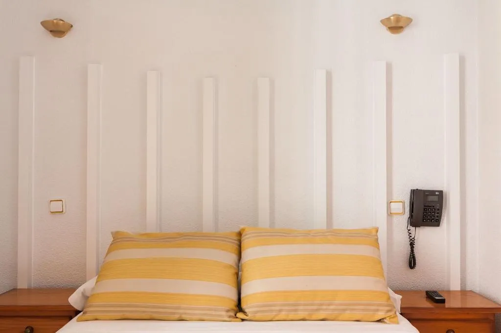 Room, Josefina Hostal, Madrid