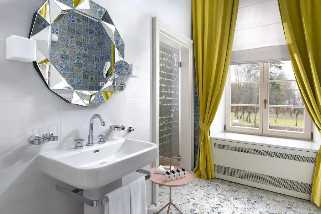 DOUBLE DELUXE Room, Relais & Chateaux Hotel Quadrille - Adults Only, Gdansk
