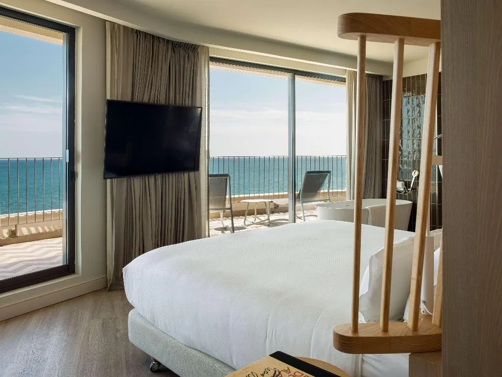 SUITE SEA VIEW Room, ME Sitges Terramar, Costa Brava
