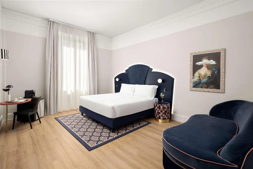 JUNIOR SUITE KING SIZE BED Room, Anglo American Hotel Florence, Curio Collection, Florence