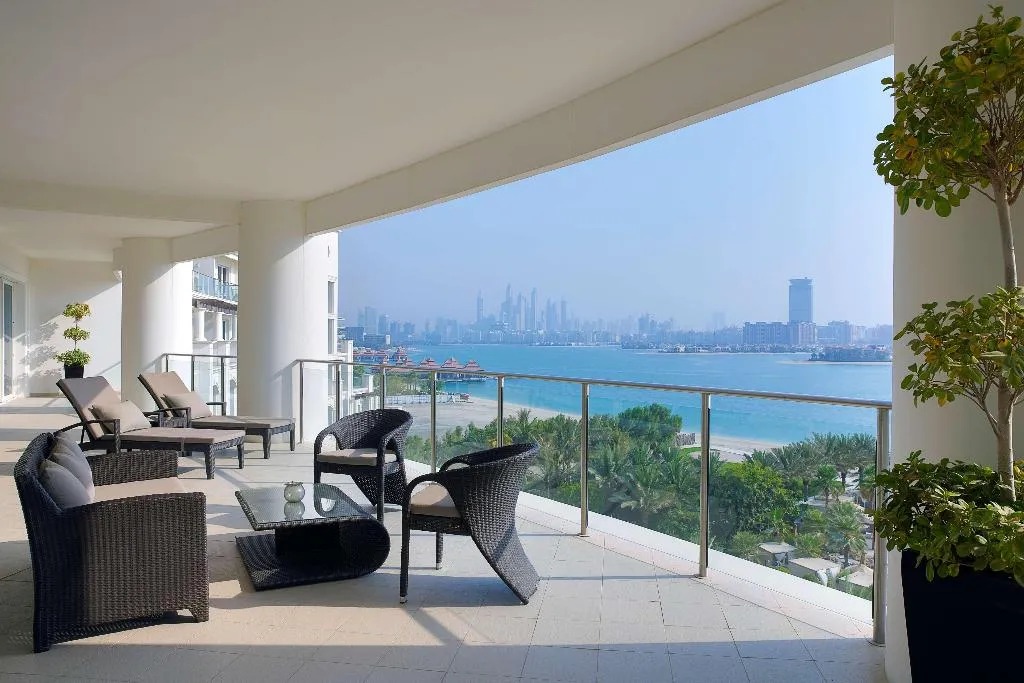 SUITE STANDARD Room, Waldorf Astoria Dubai Palm Jumeirah, Dubai