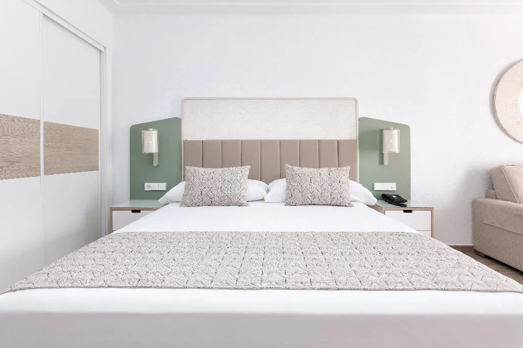 Double or Twin WITH TERRACE Room, Hotel Riu Gran Canaria - All Inclusive, Gran Canaria