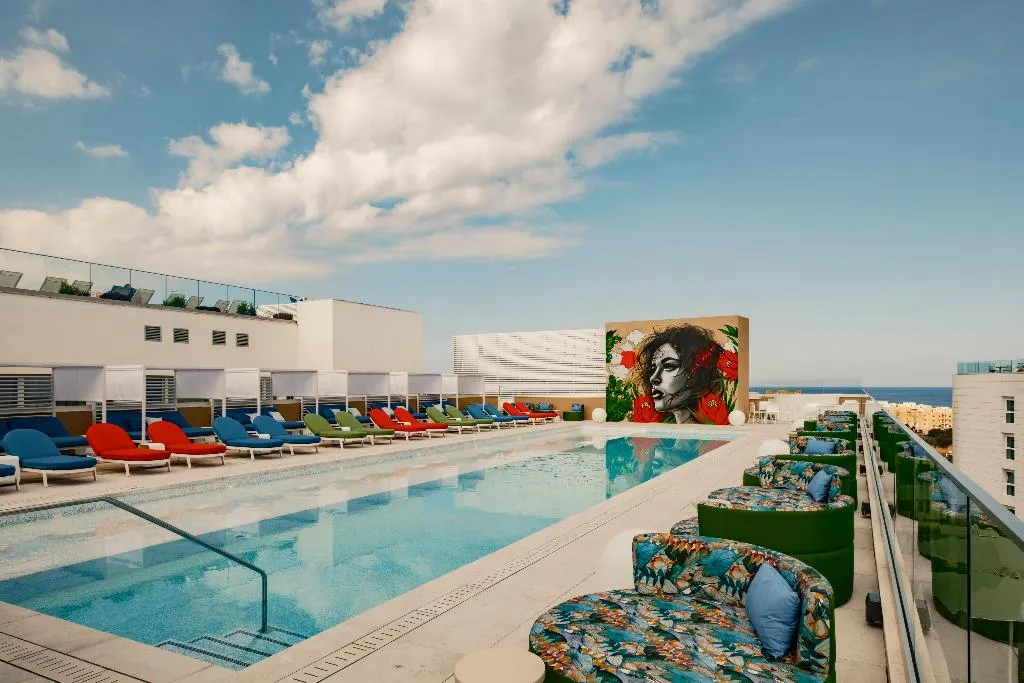 Pool, Hyatt Centric Malta, Malta