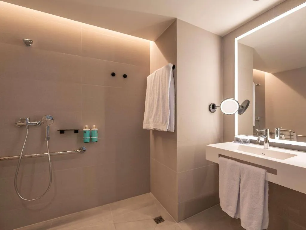 Double or Twin Accessible SUPERIOR Room, Novotel Valencia Lavant, Valencia