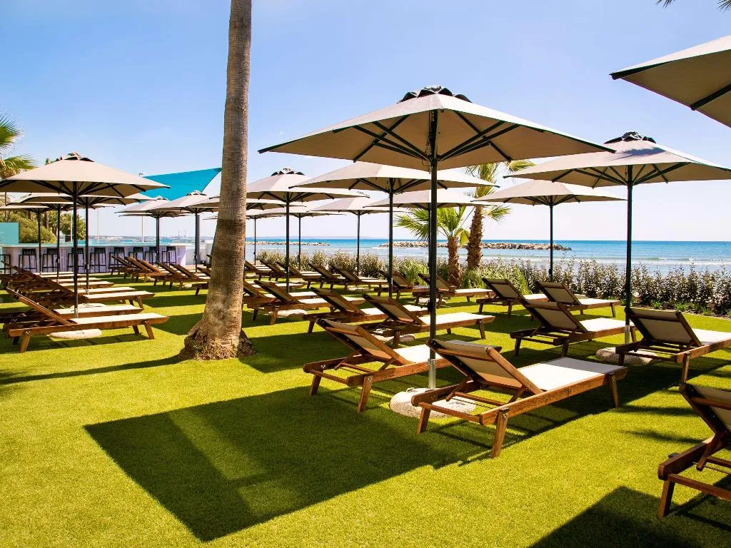 Bar, Mercure Larnaca Beach Resort, Cyprus