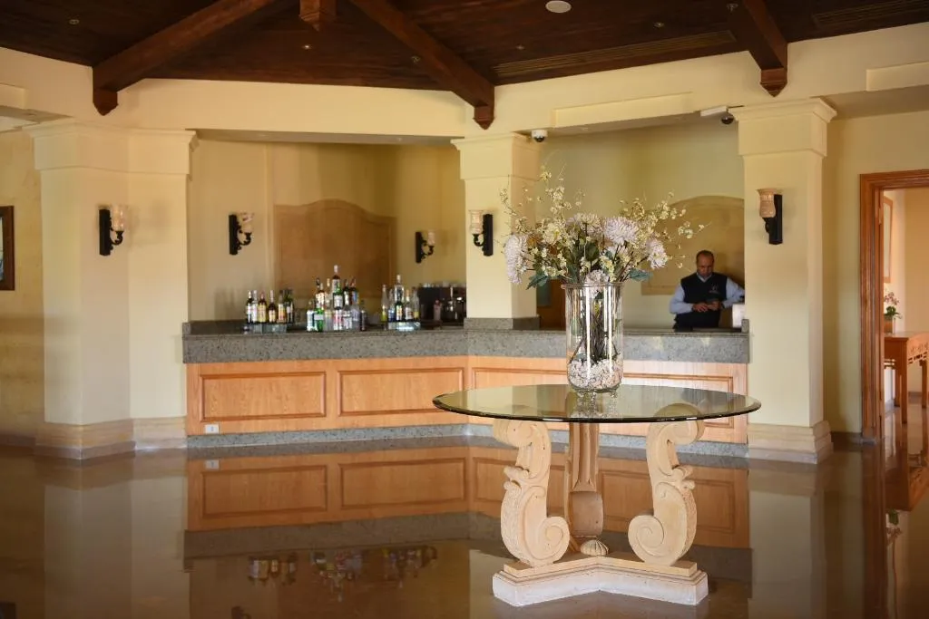 Bar, The Cascades Golf Resort Spa and Thalasso, Red Sea Riviera