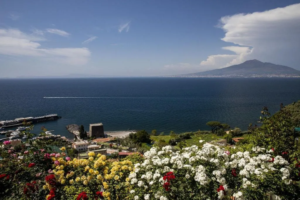 General view, Grand Hotel Angiolieri, Naples
