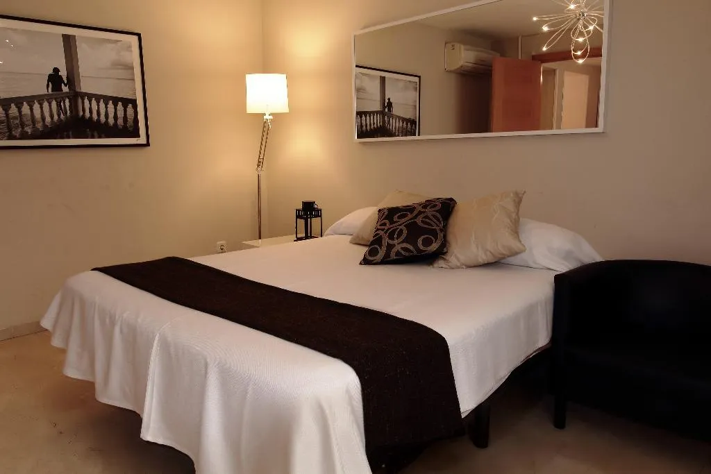 APARTMENT CAPACITY 5 TWO BEDROOMS Room, Suites You Mercury, Madrid